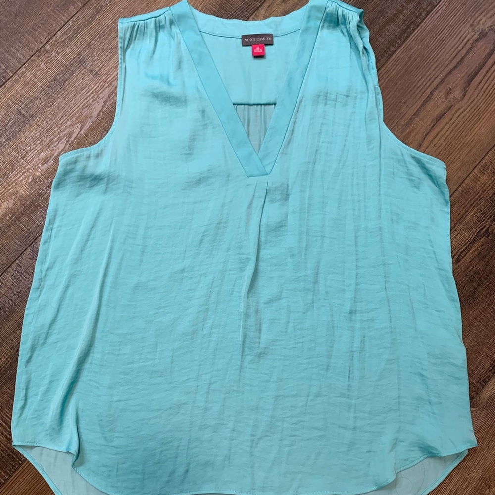 EUC LIKE NEW Vince Camuto Rumpled Satin Blouse